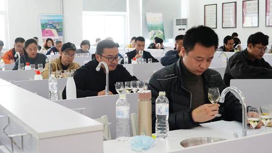 说明: D:\Desktop\40F7FA2633E1FC592AC9EE56E61_AF554A86_10E5A.jpg
